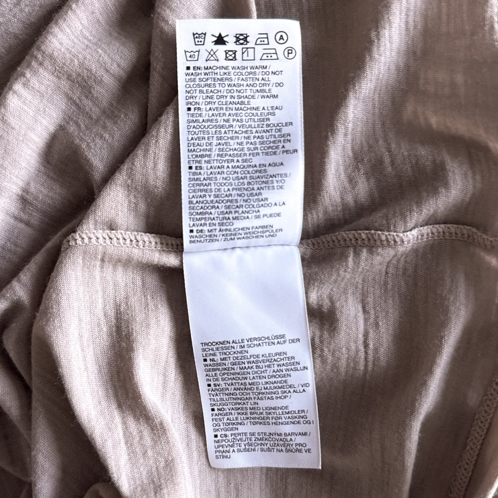 Icebreaker Women's Tech Lite Short Sleeve Low Crewe at My Peak - Size Small - Picture 6 of 7